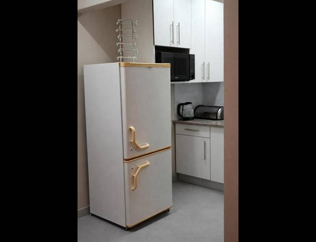 1 BEDROOM PROPERTY TO RENT IN JAN HOFMEYER